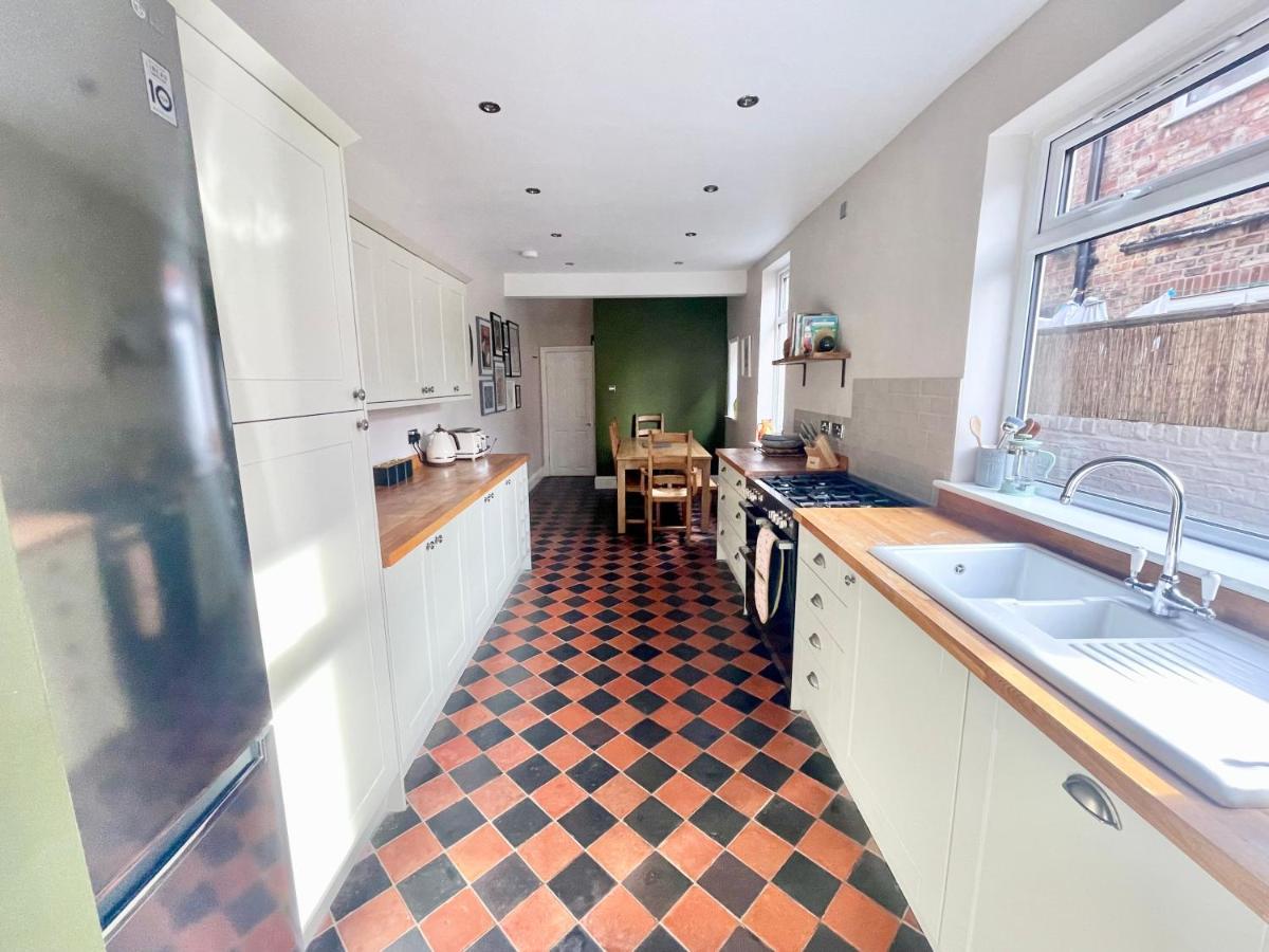 Woodvale Villa York Exteriör bild